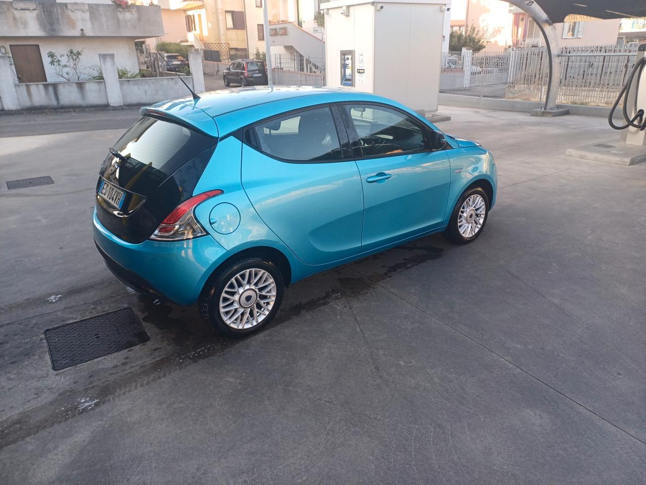 Lancia Ypsilon 1.2 69 CV 5 porte S&S Platinum 2014