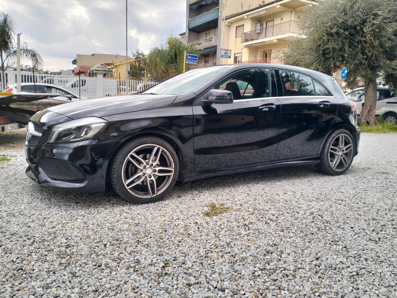 Mercedes-benz A 180 A 180 d CDIPremium Blue Efficiency