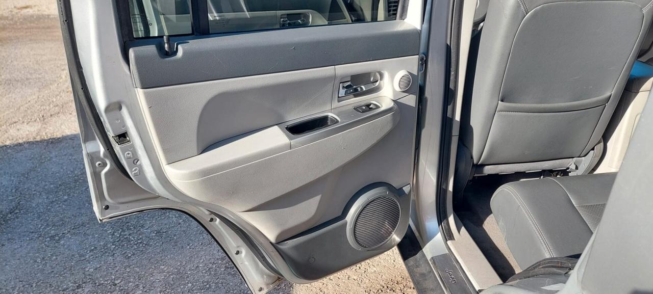 Jeep Cherokee 2.8 CRD DPF Limited Auto