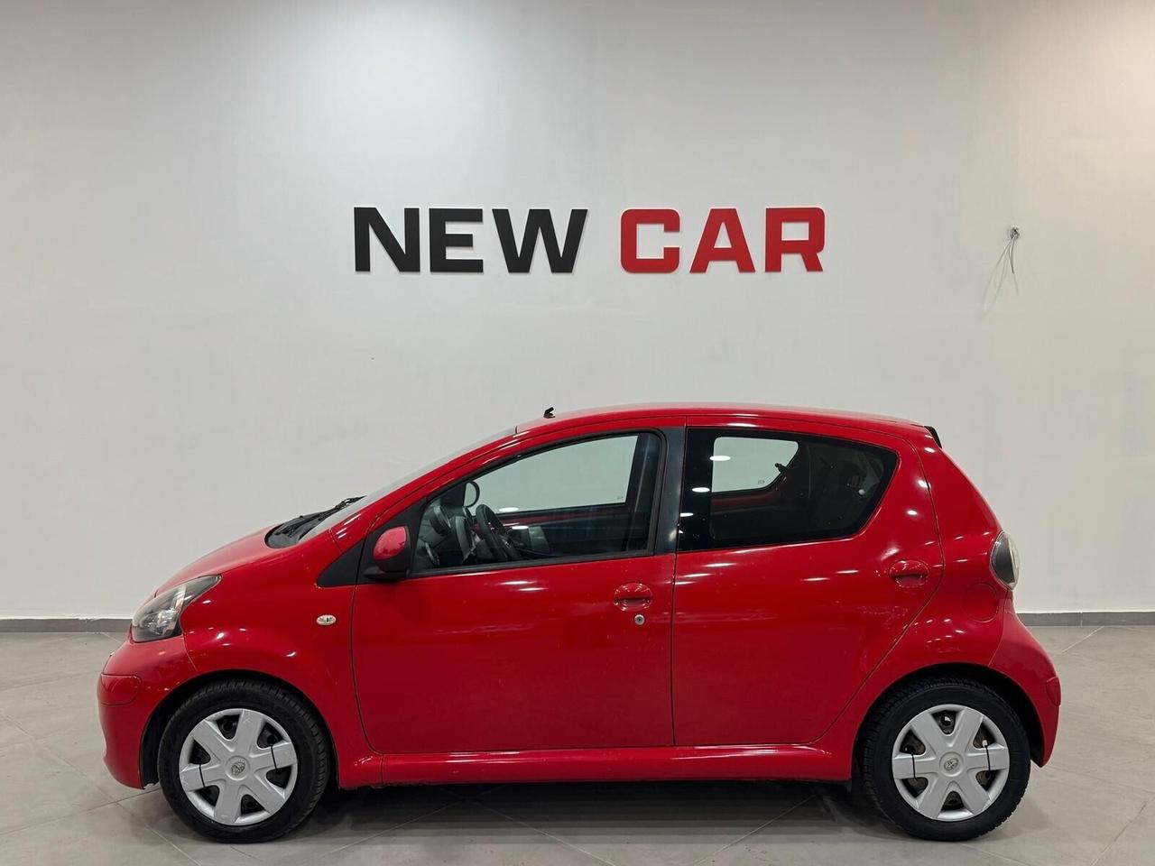 Toyota Aygo 1.0 12V VVT-i 5 porte Sol