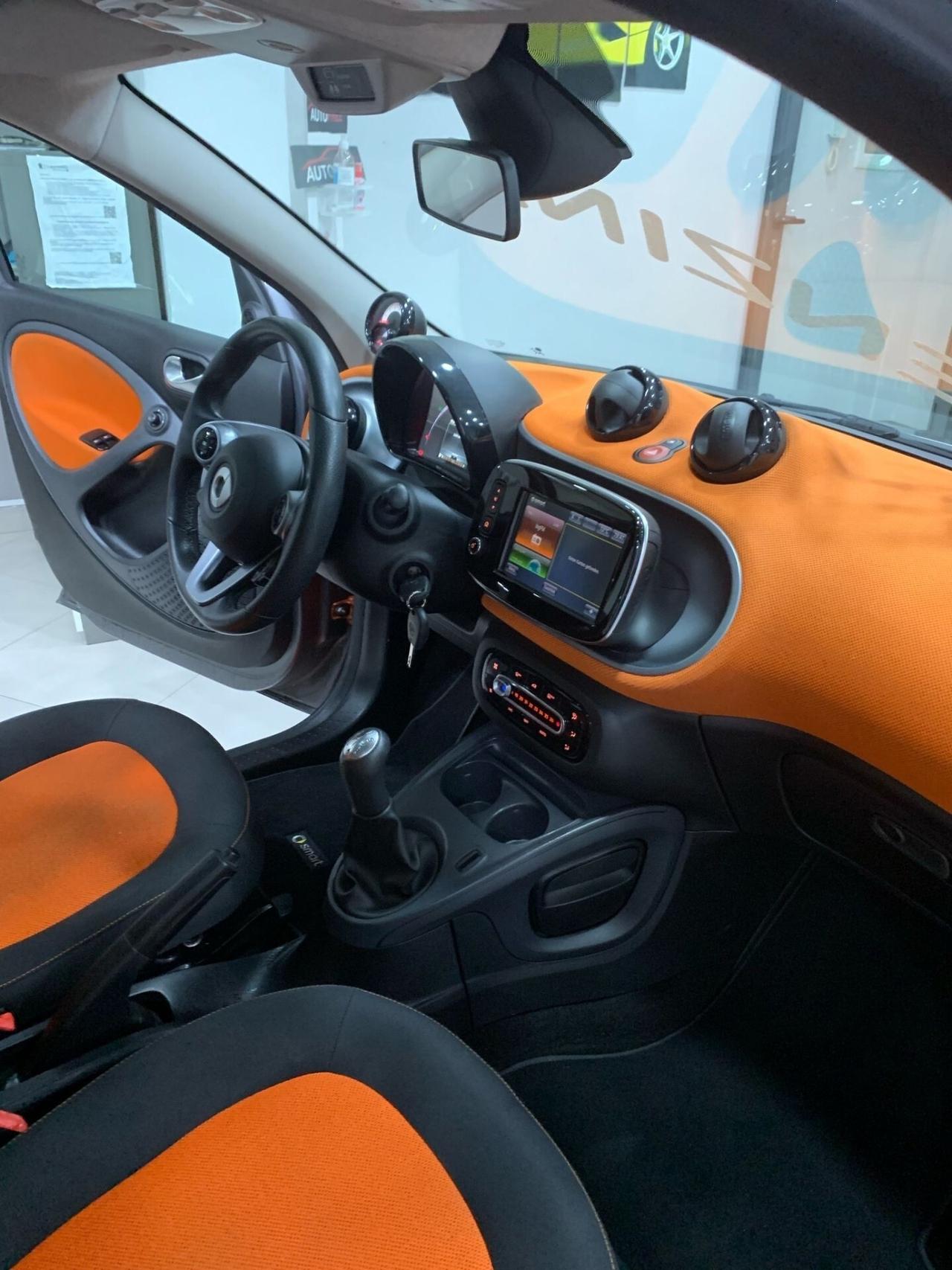 Smart ForFour EDITION#1