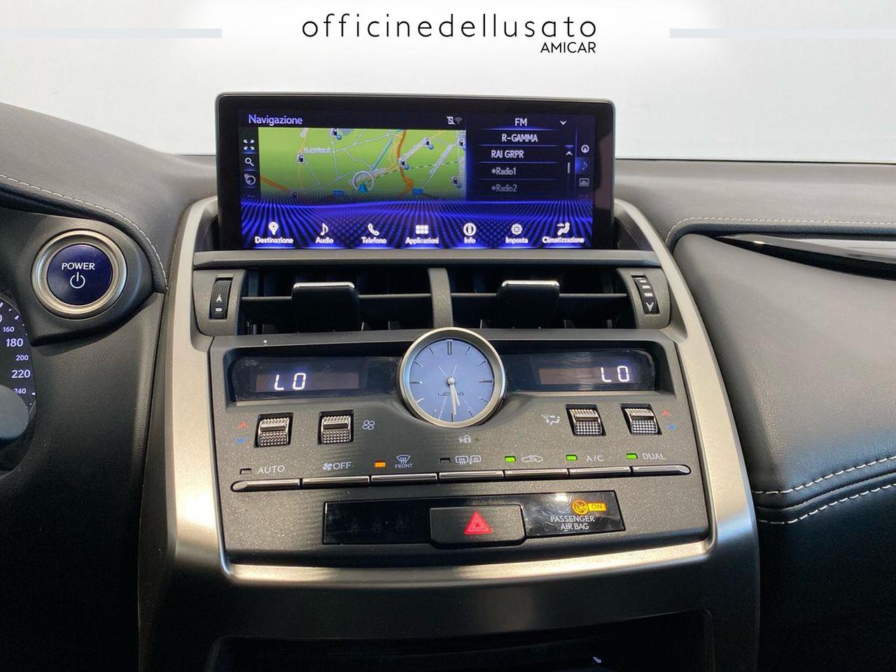 Lexus NX 300 2.5 hybrid business 4wd cvt