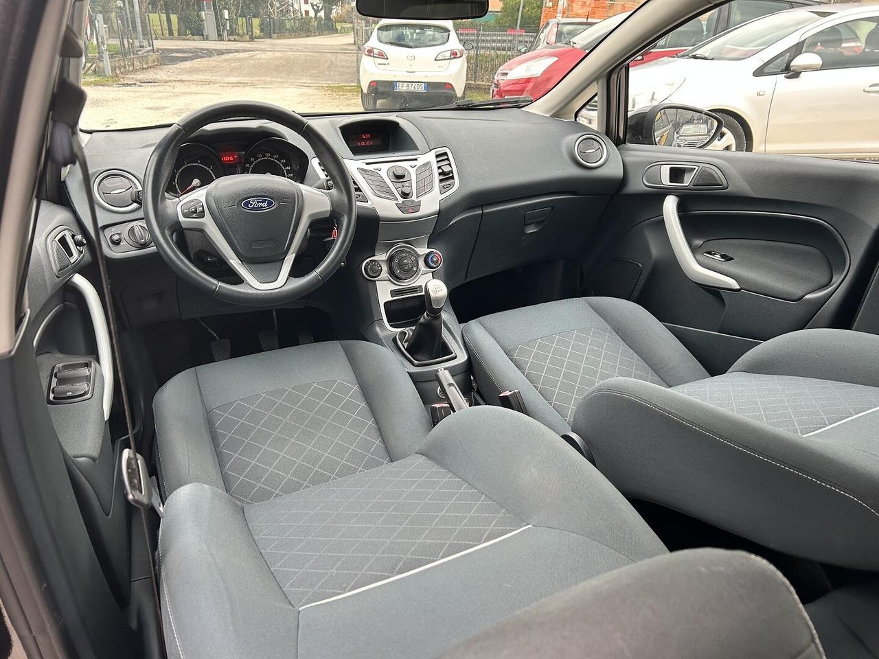 FORD FIESTA 1.4 97CV GPL 2032 UNICO P. IVA ESPOSTA