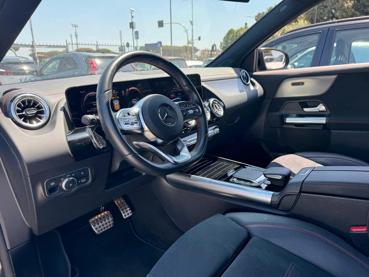 Mercedes-Benz EQA 300 AMG LINE 4MATIC
