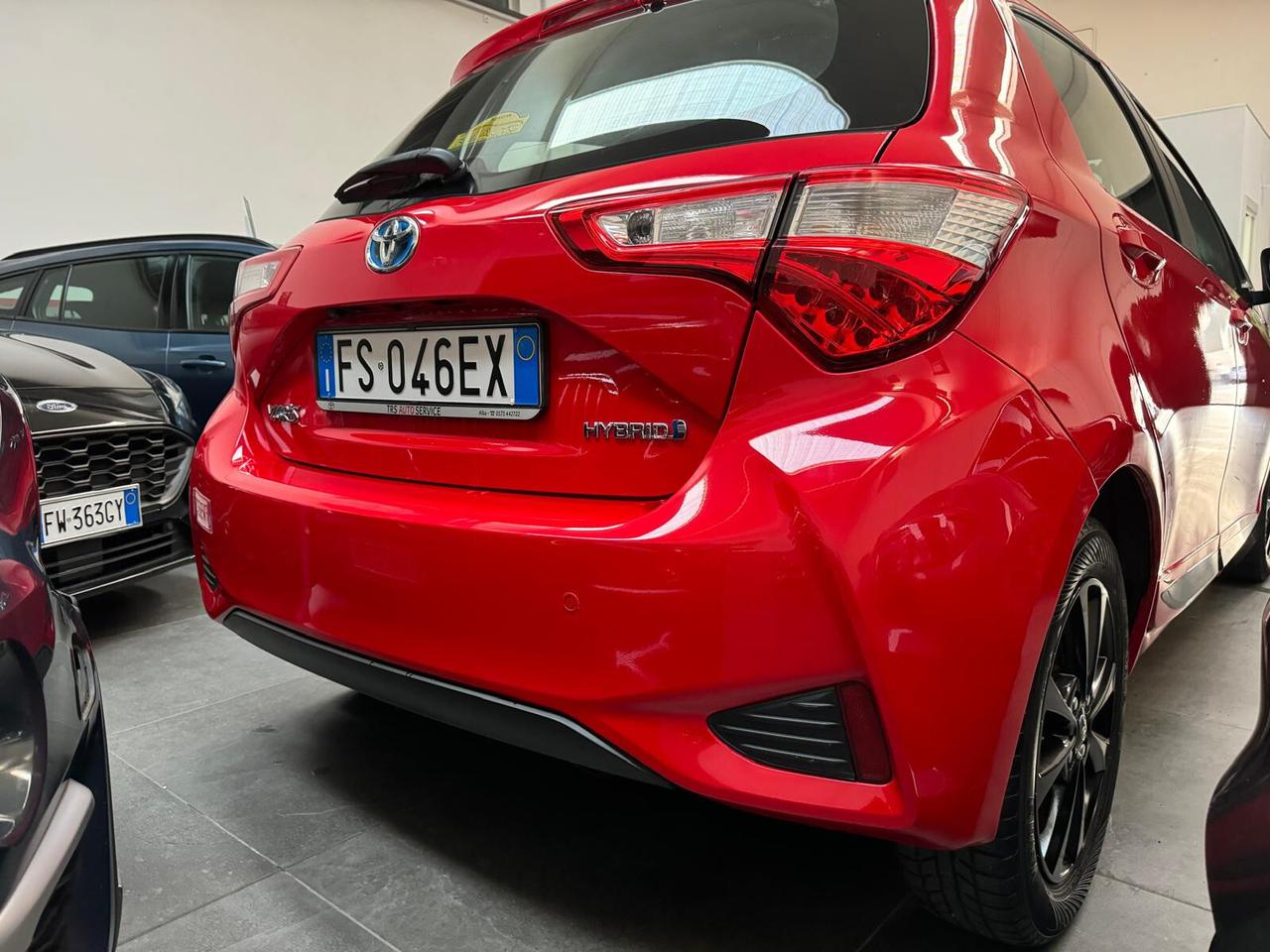 Toyota Yaris 1.5 Hybrid 5 porte Trend ''Red Edition''