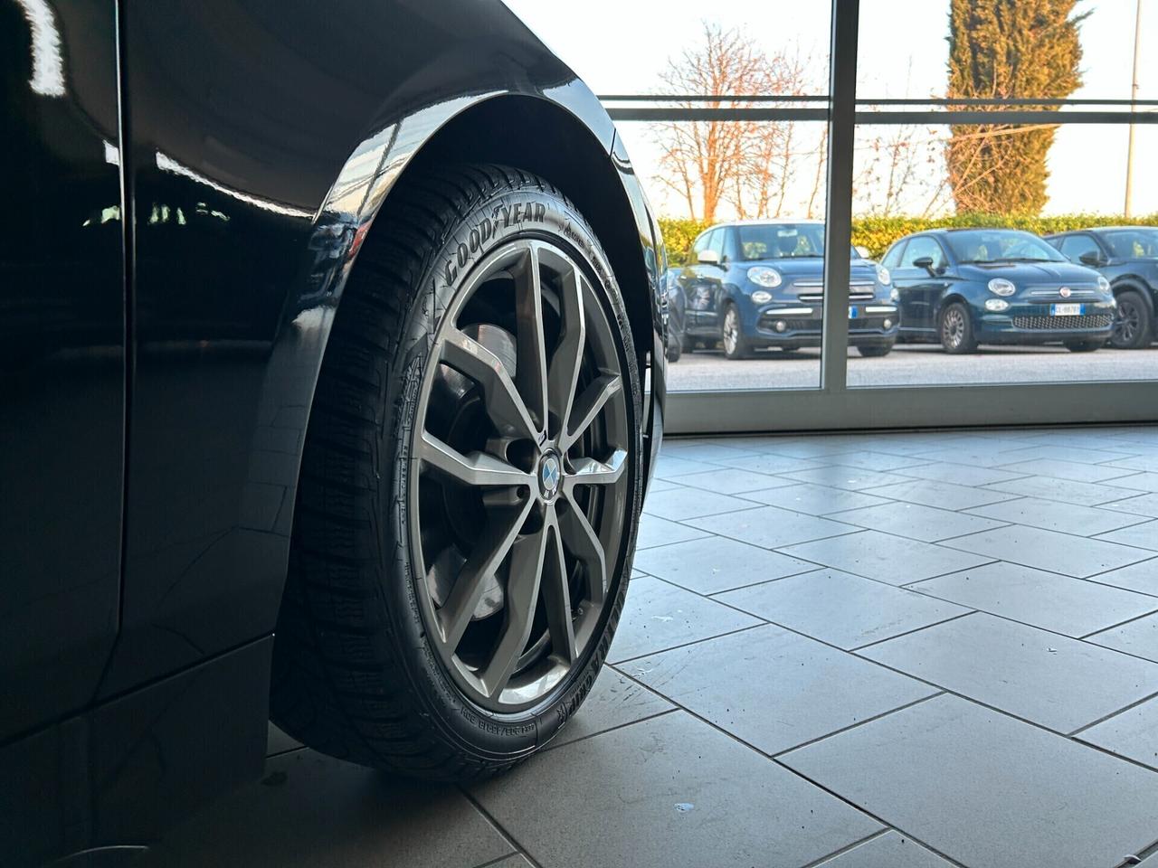 Bmw 120 120d 5p. Msport auto LED 18" NAVI
