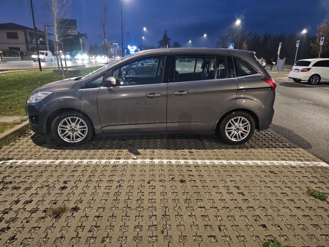 Ford C-Max 1.6 TDCi 95CV Titanium