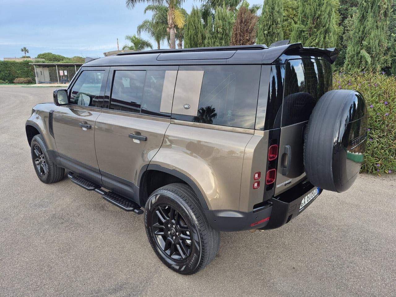 LAND ROVER DEFENDER 110 2.0 240 Cv TETTO APRIBILE 7 POSTI -8-2020