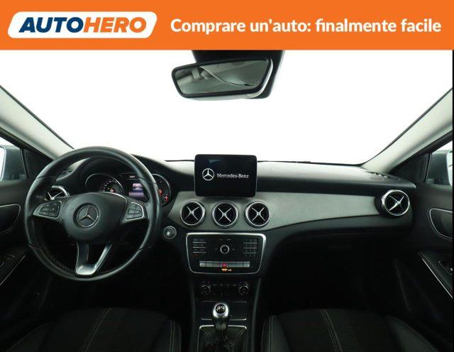 MERCEDES-BENZ GLA 180 d Sport