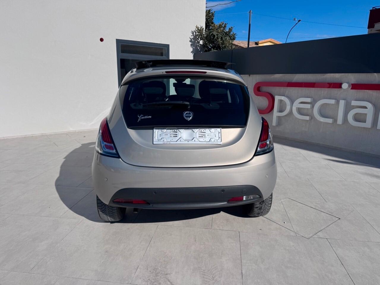Lancia Ypsilon 0.9 TwinAir 85 CV 5 porte S&S Platinum