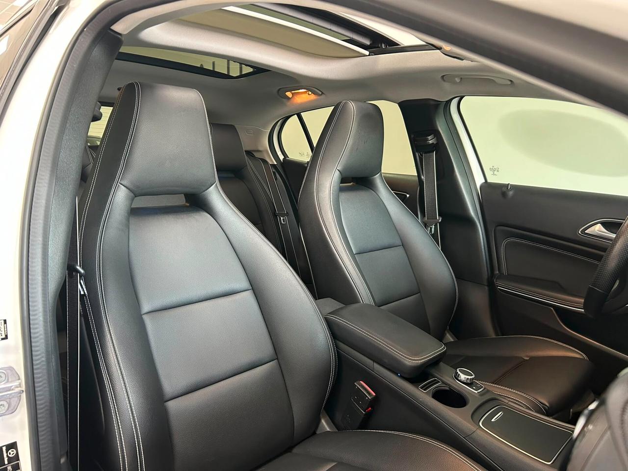 Mercedes-benz GLA 200 d Automatic Premium Night Edition