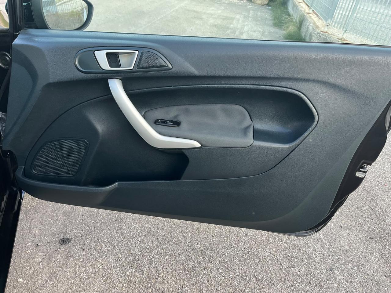 Ford Fiesta 71000 KM GARANZIA 12 MESI