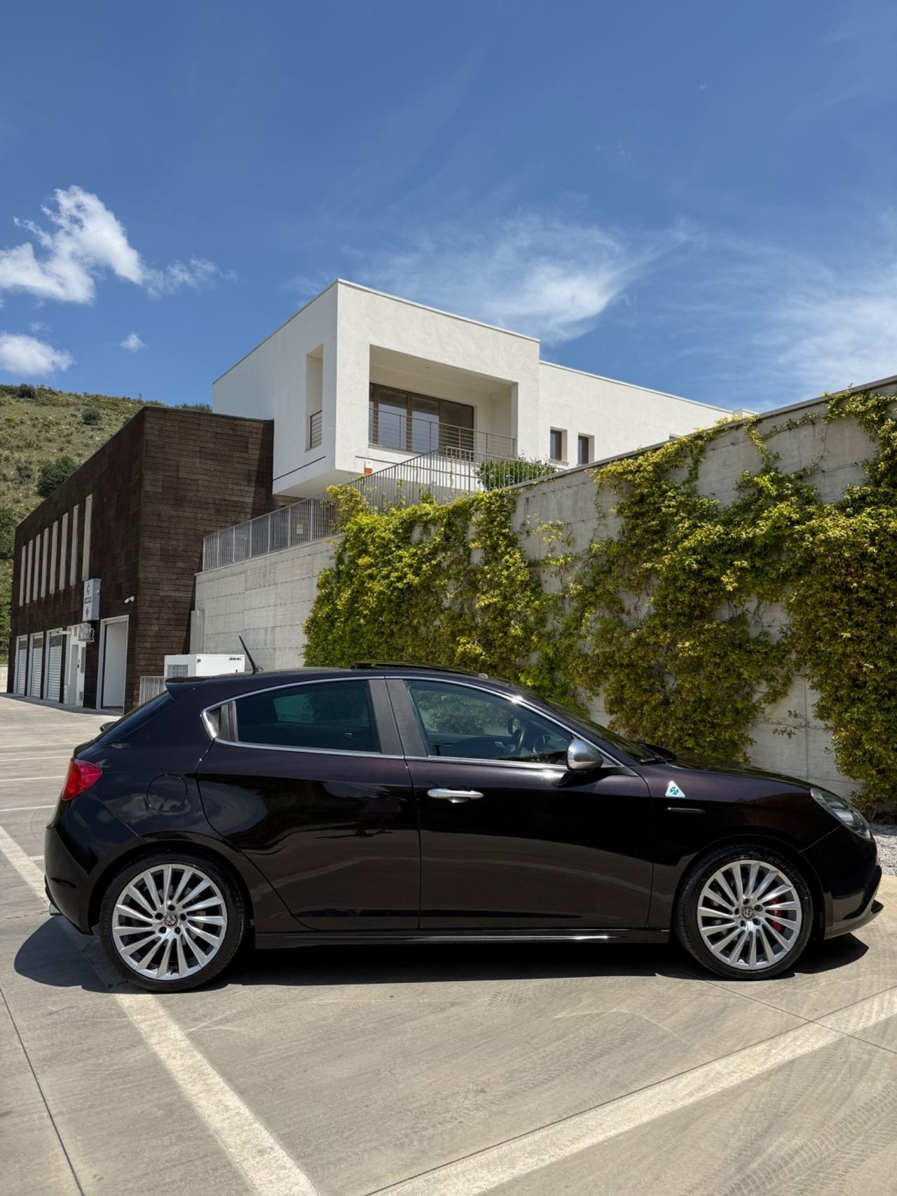 Alfa Romeo Giulietta 1750 TBi Quadrifoglio Verde