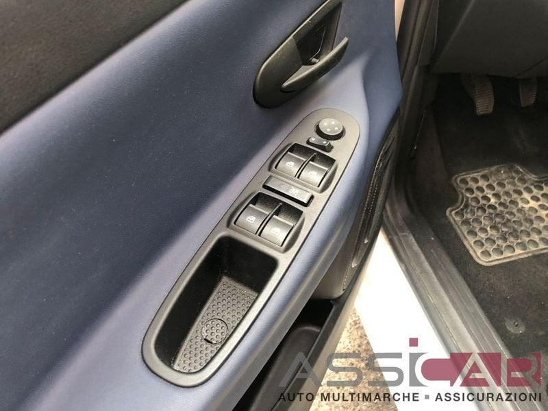 Lancia Ypsilon 1.0 FireFly 5 porte S&S Hybrid Platino