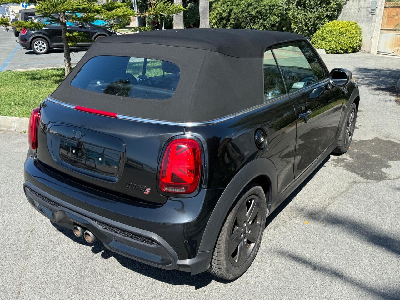 Mini 2.0 Cooper S Cabrio Yours Trim