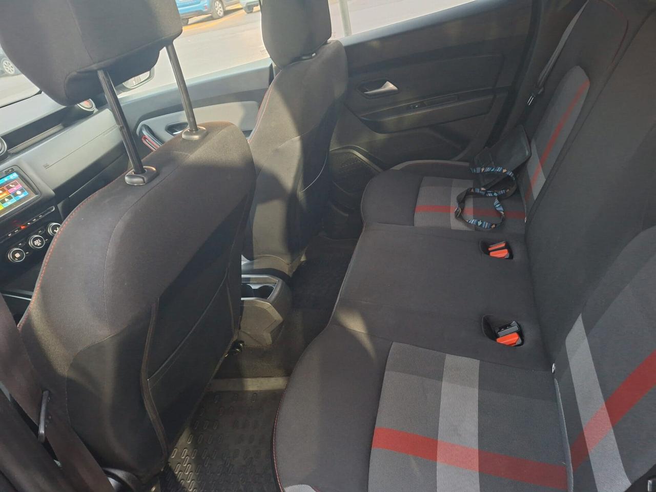 Dacia Duster 1.5 Blue dCi Techroad * Navi * Garantita 12 Mesi