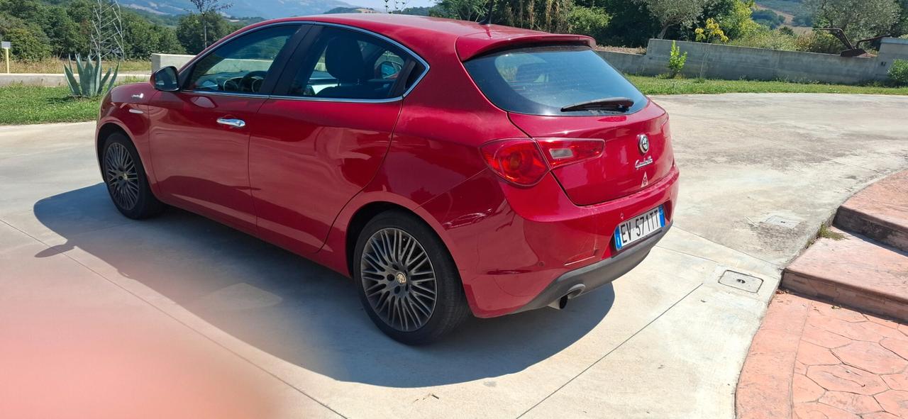 Alfa Romeo Giulietta 1.6 JTDm-2 105 CV Distinctive