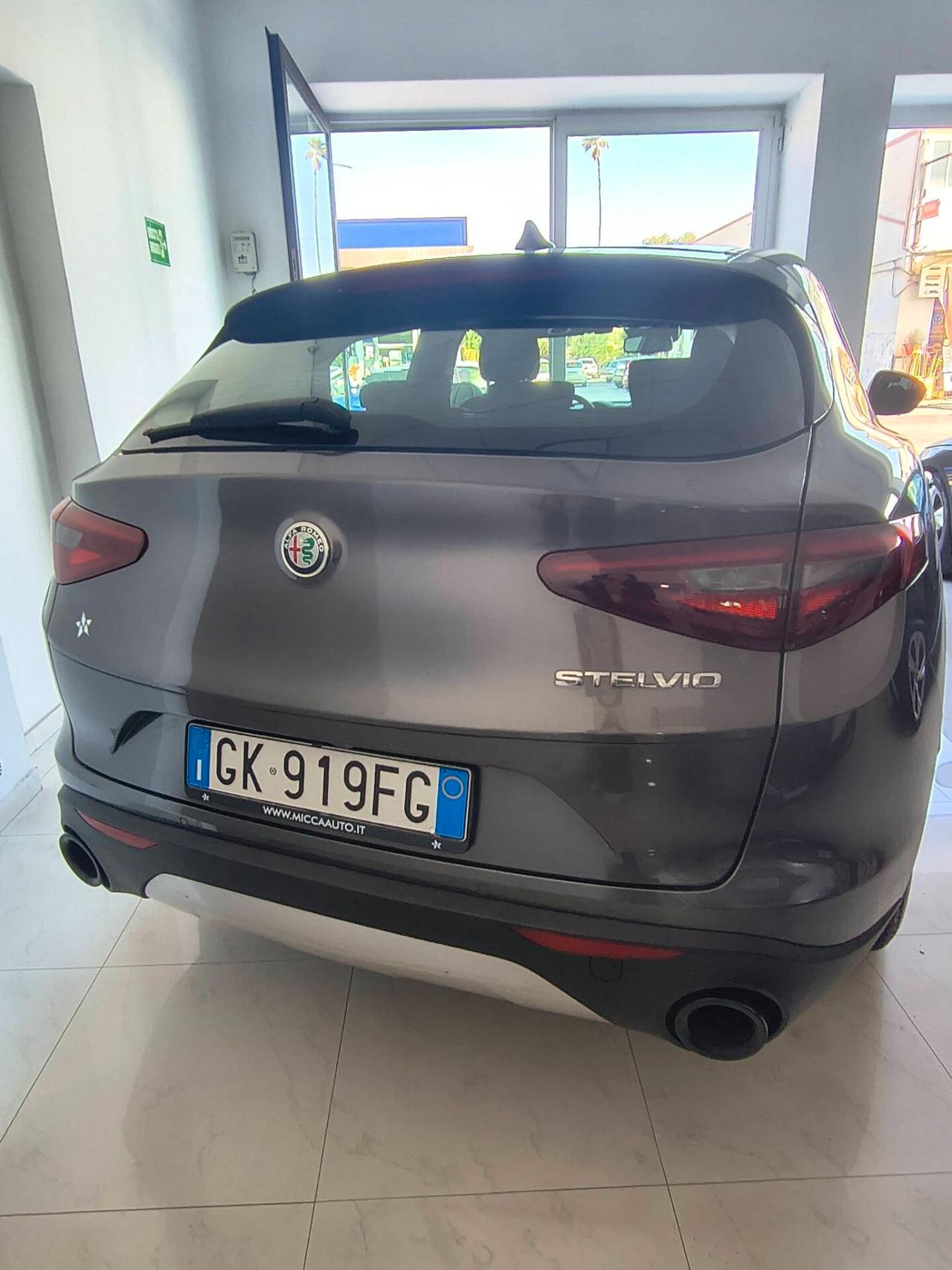 Alfa Romeo Stelvio 2.2 Turbodiesel 160 CV AT8 RWD Business