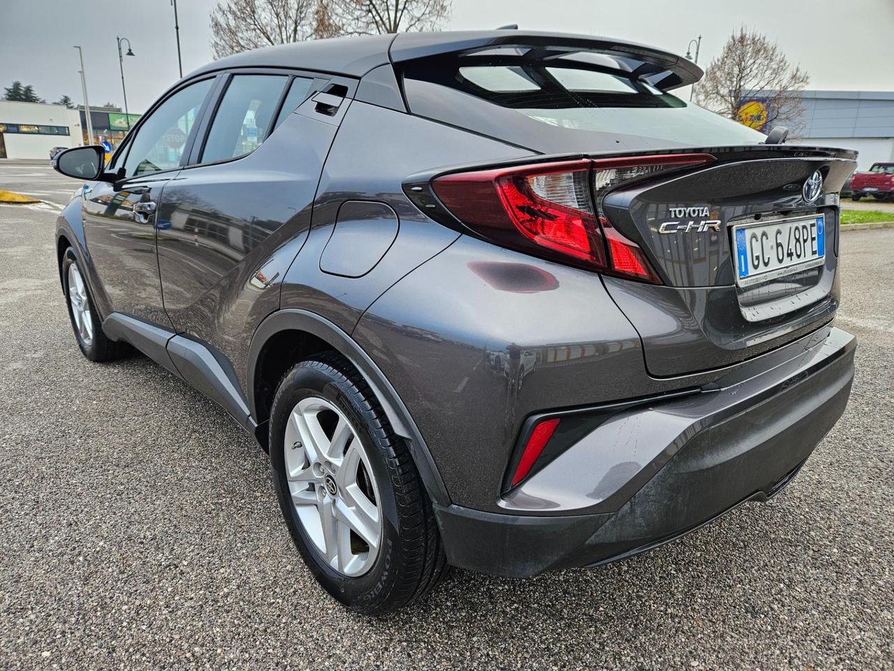 Toyota C-HR 1.8h Business e-cvt