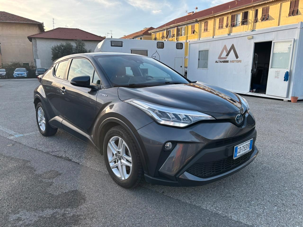 Toyota C-HR 1.8 Hybrid E-CVT Business