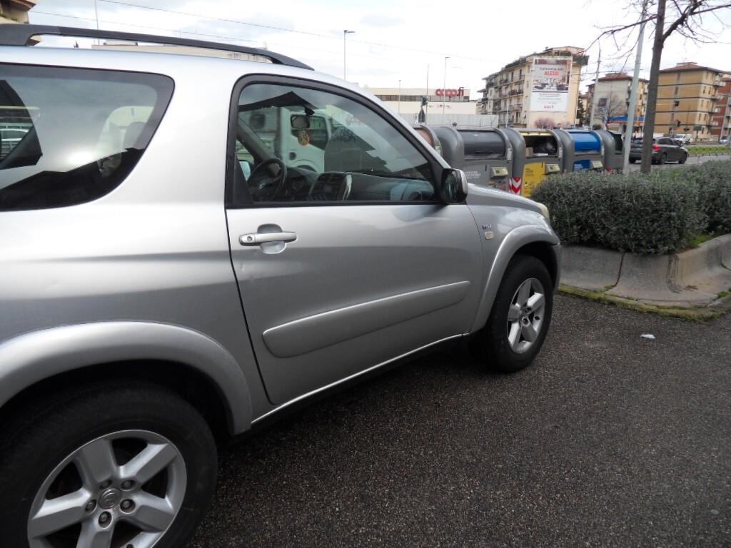 Toyota RAV 4 RAV4 2.0 16V cat 3 porte