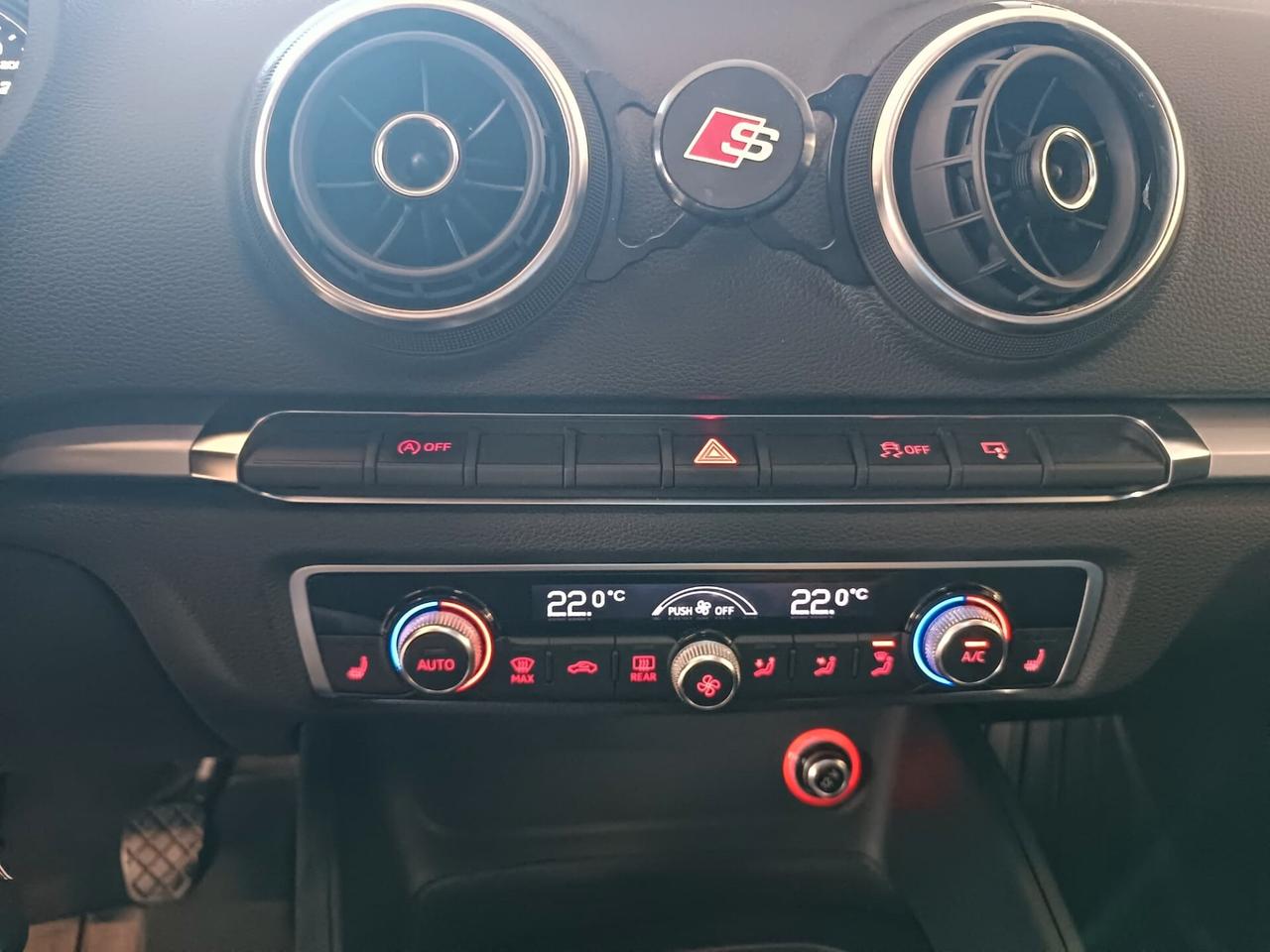 Audi A3 SPB 1.6 TDI clean diesel quattro edition