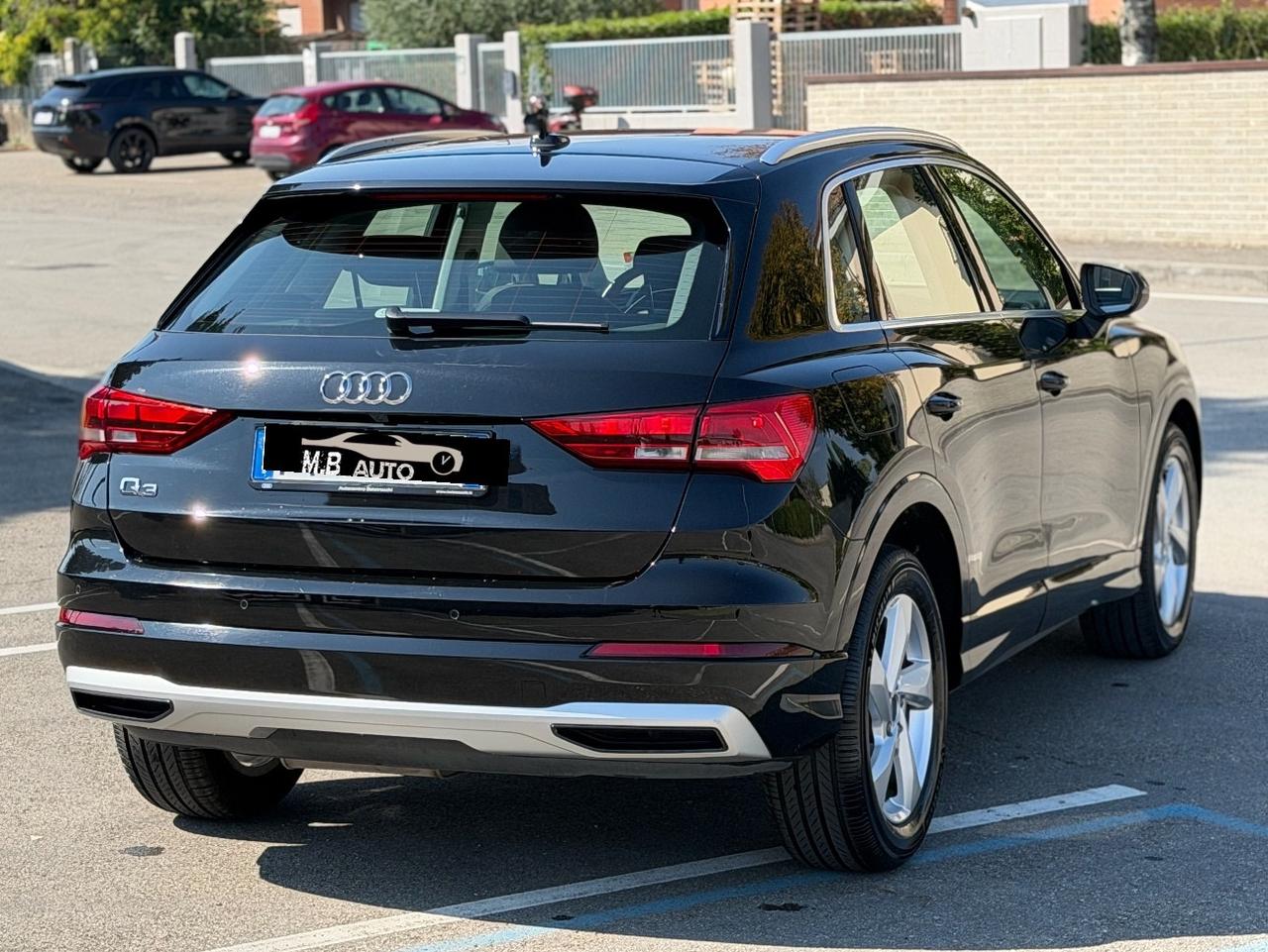 Audi Q3 2.0 TDI 150 CV S tronic line Edition