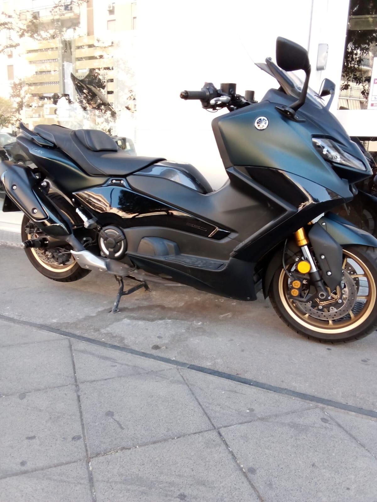 Yamaha TMAX 560 TECH