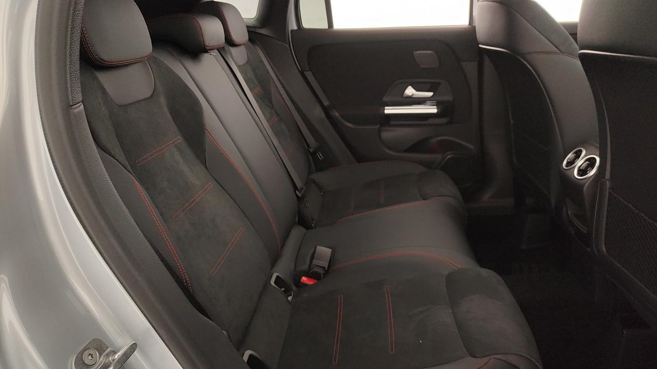 Mercedes-Benz GLA 200 d Automatic 4MATIC