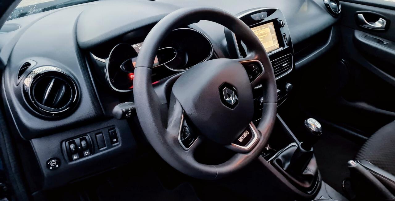 Renault Clio TCe 12V 90 CV GPL 5 porte Moschino Intens