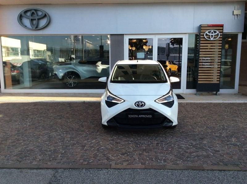 Toyota Aygo Aygo Connect 1.0 VVT-i 72 CV 5 porte x-play