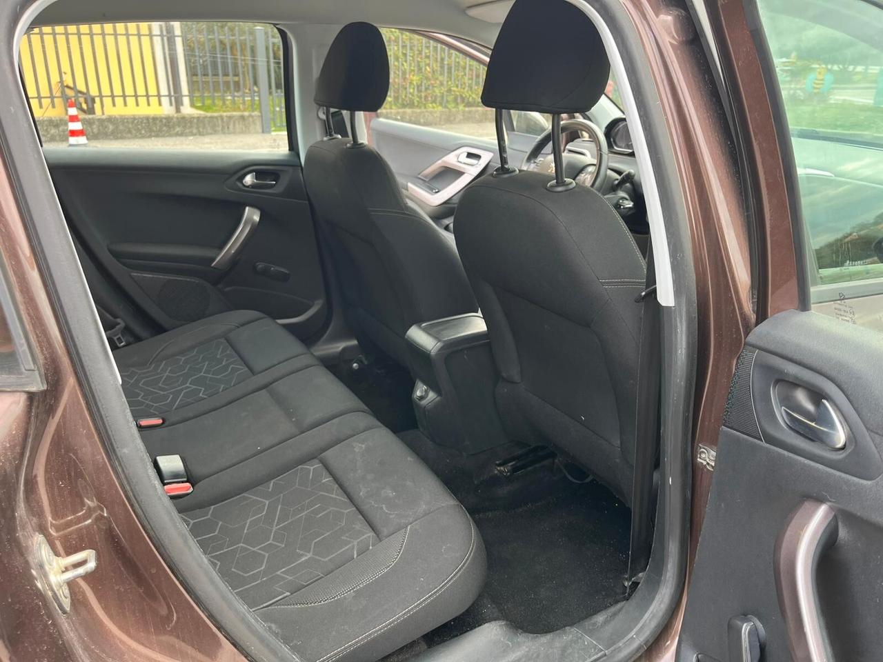 Peugeot 2008 1.4 HDi - 2015