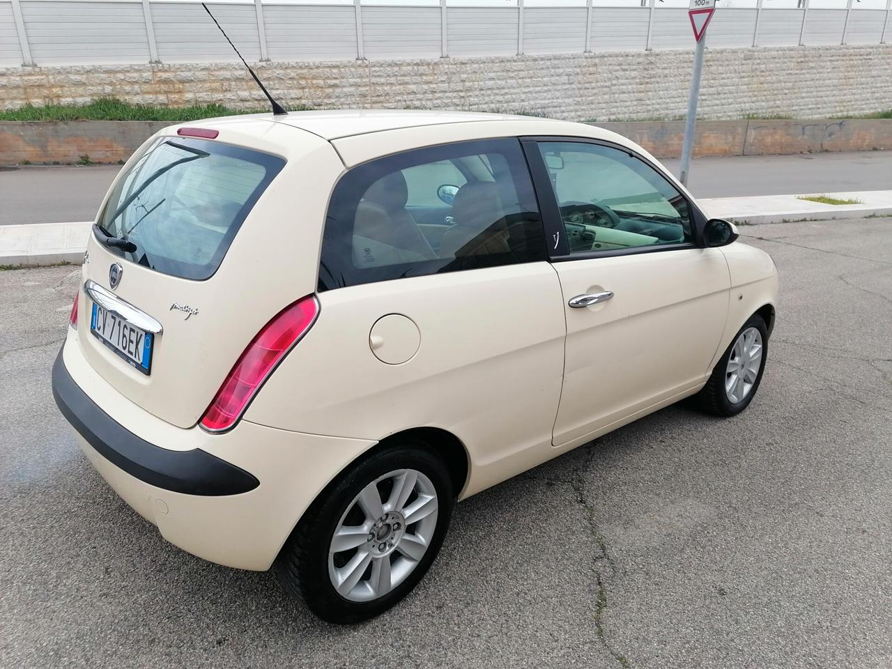 Lancia Ypsilon 1.3 Multijet 16V Platino