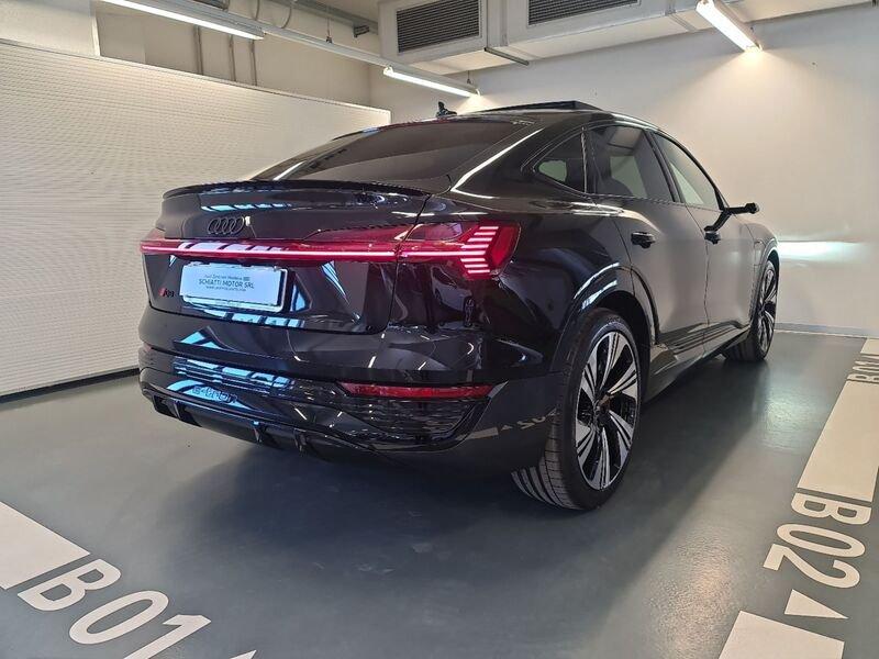 Audi Q8 e-tron SPB 55 quattro S line edition