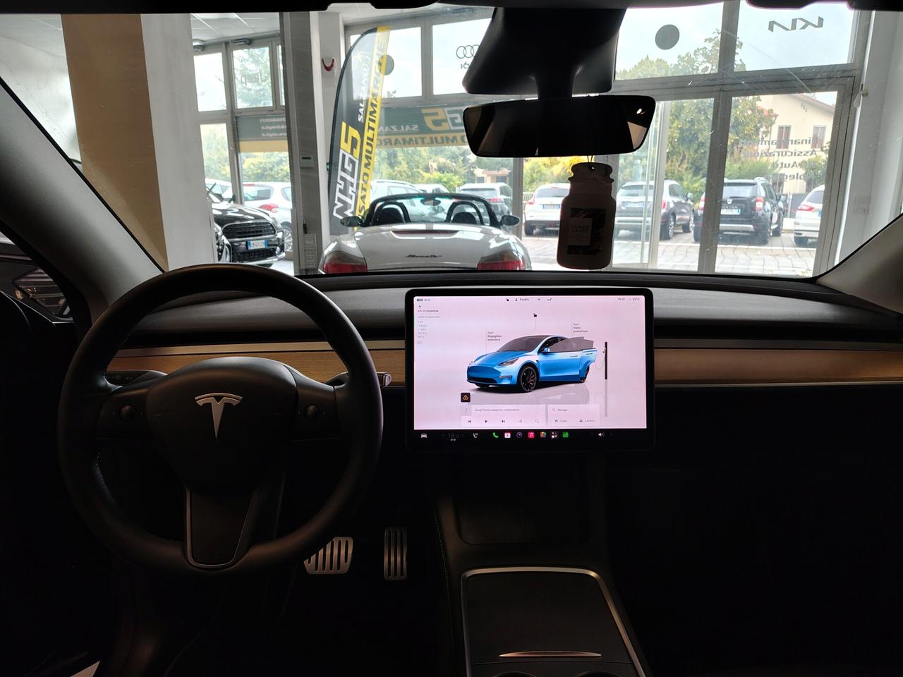 Tesla Model Y AWD Performance