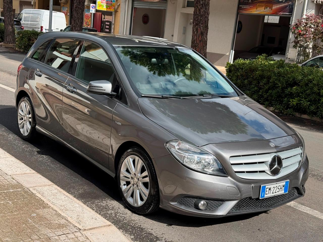 Mercedes B 180CDI BlueEFFICIENCY Executive - 2012
