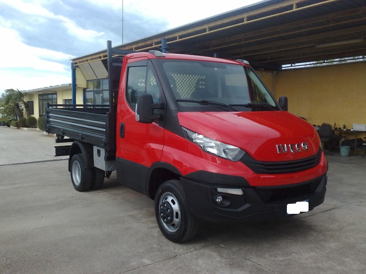 Iveco Daily 35c12 RIBALTABILE TRILATERALE - 2017
