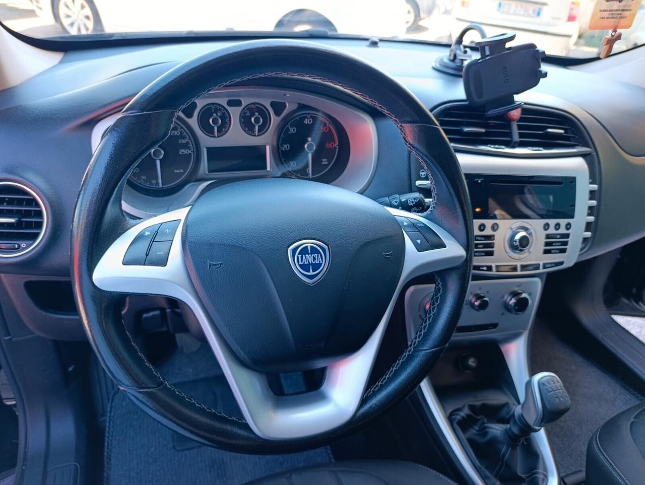 Lancia Delta 1.6 MJT DPF Gold 2014