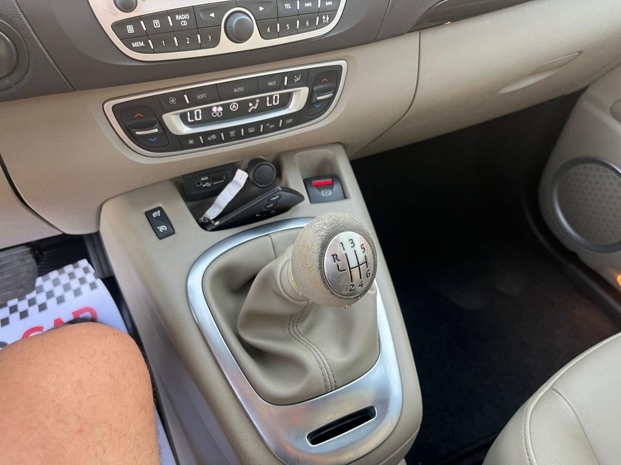 Renault Scénic X-Mod 1.5 dCi Luxe Unipro 2011