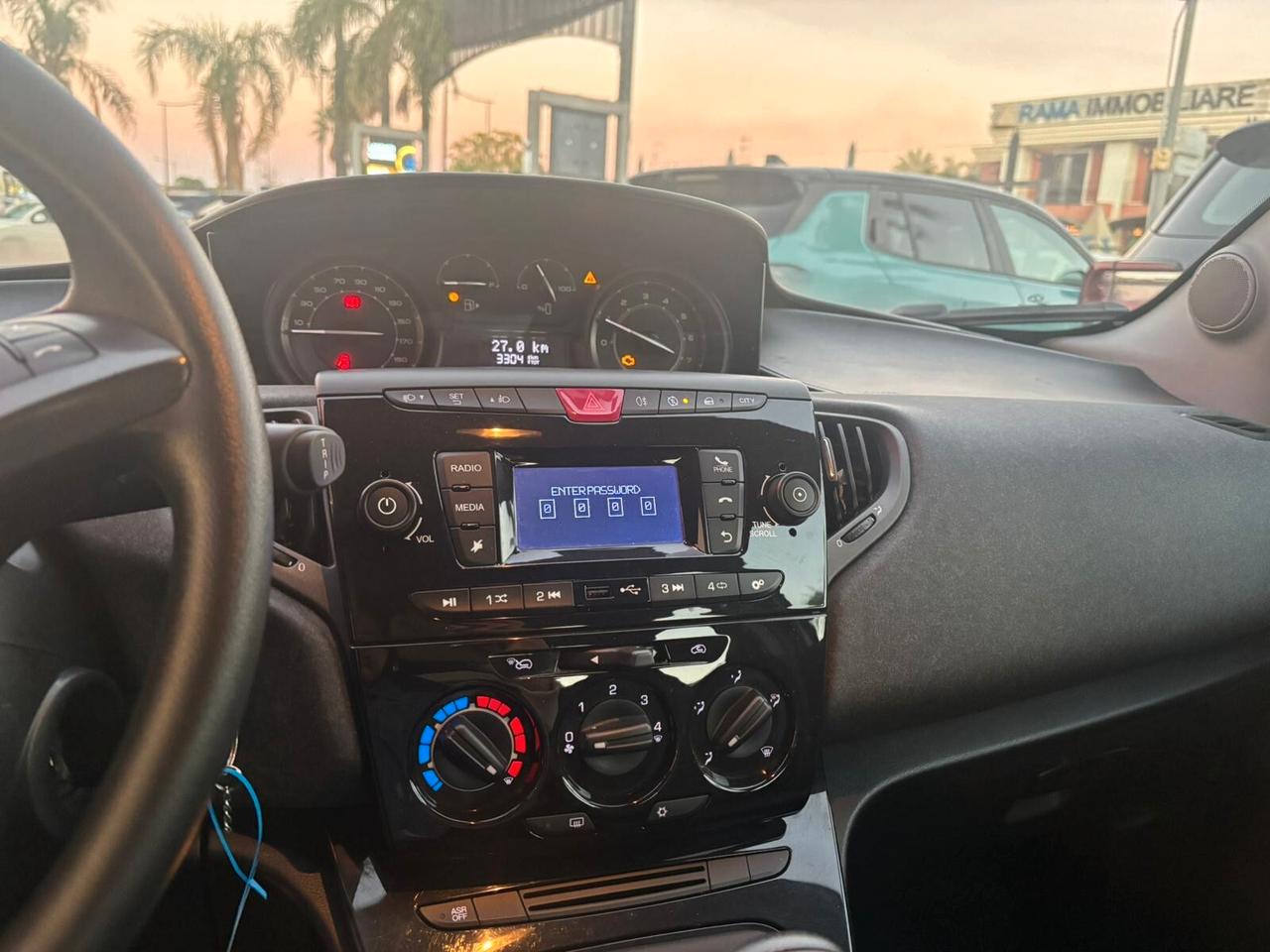 Lancia Ypsilon 1.0 FireFly 5 porte S&S Hybrid Alberta Ferretti