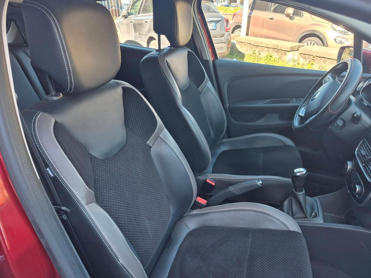 Renault Clio TCe 12V 90CV Start&Stop 5 porte Energy Excite