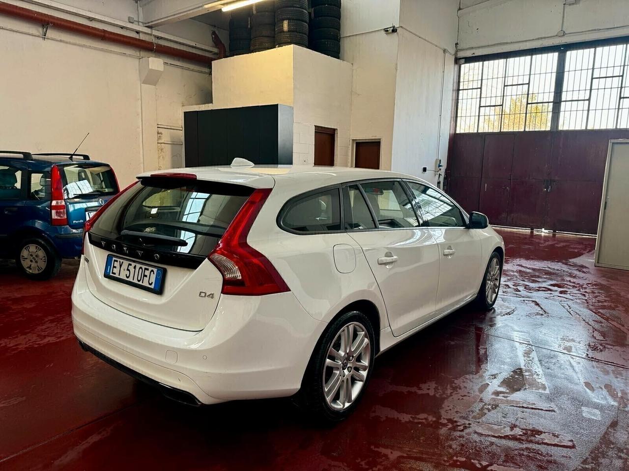 Volvo V60 D4 Geartronic Kinetic LEGGERE LA DESCRIZIONE !!!!!