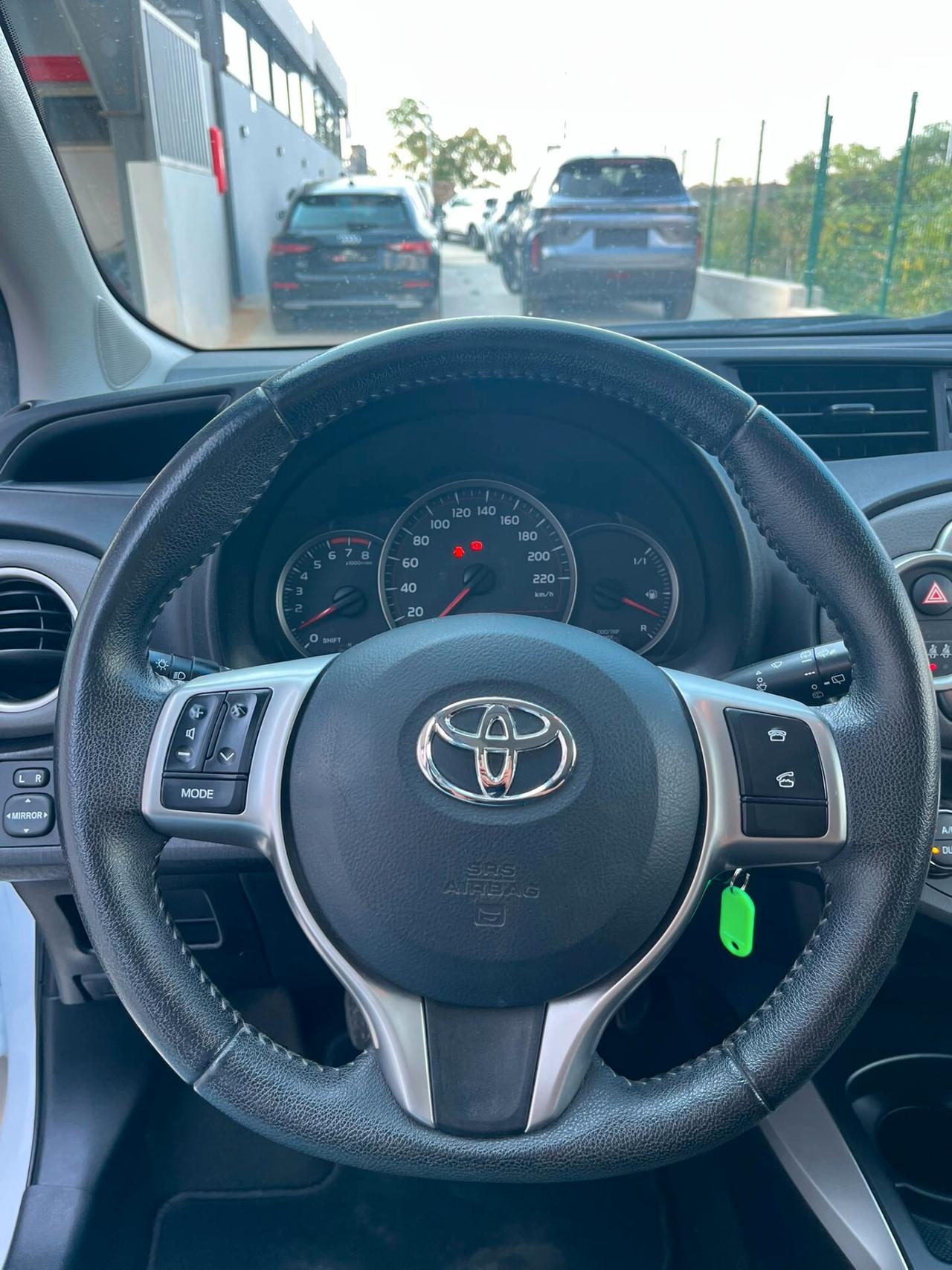Toyota Yaris 1.0 5 porte Lounge