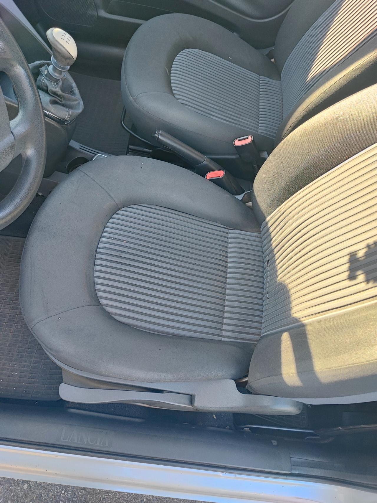 Lancia Ypsilon 1.2 Argento