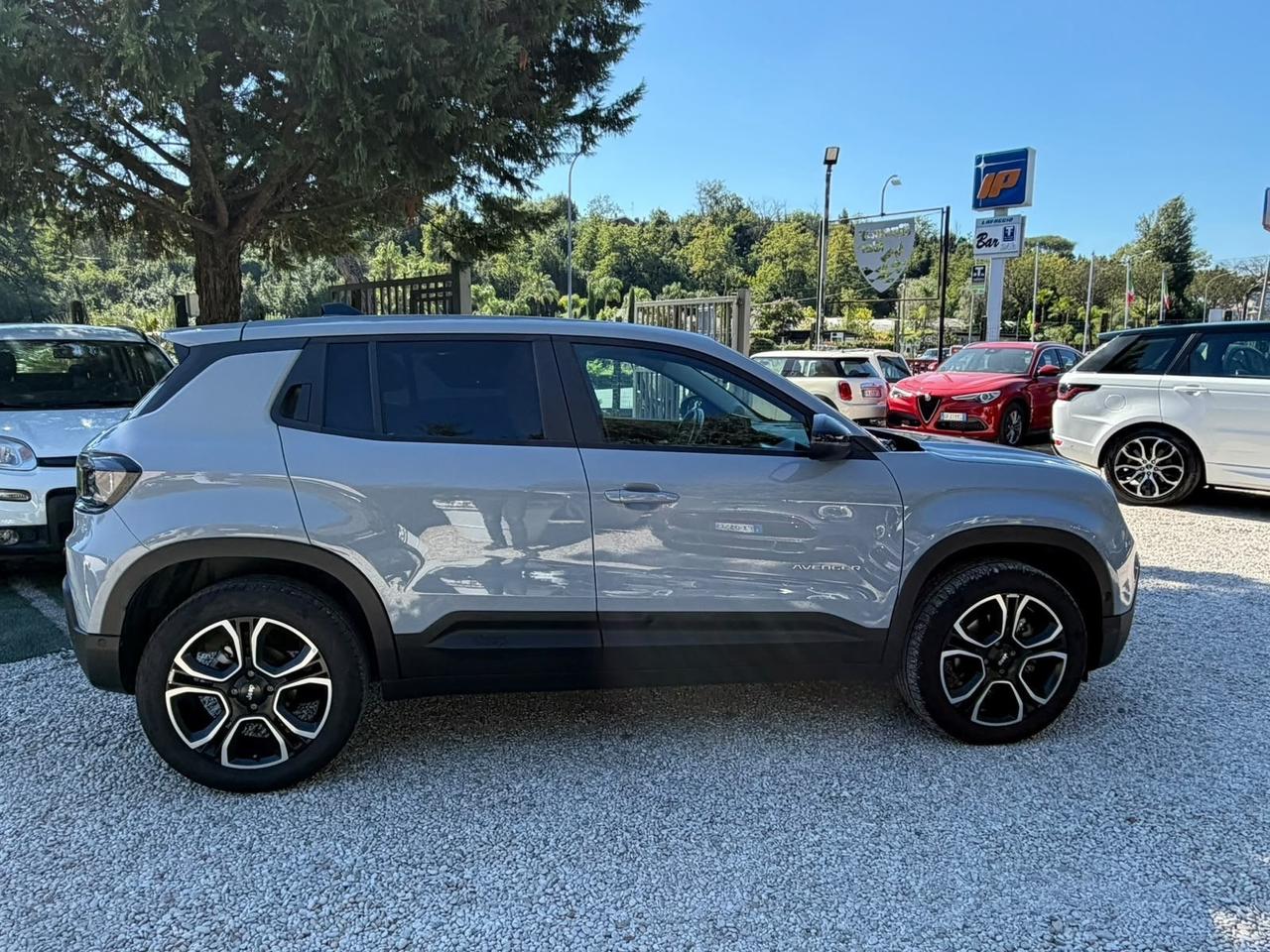 Jeep Avenger 1.2 Turbo 110 cv E-Hybrid Summit