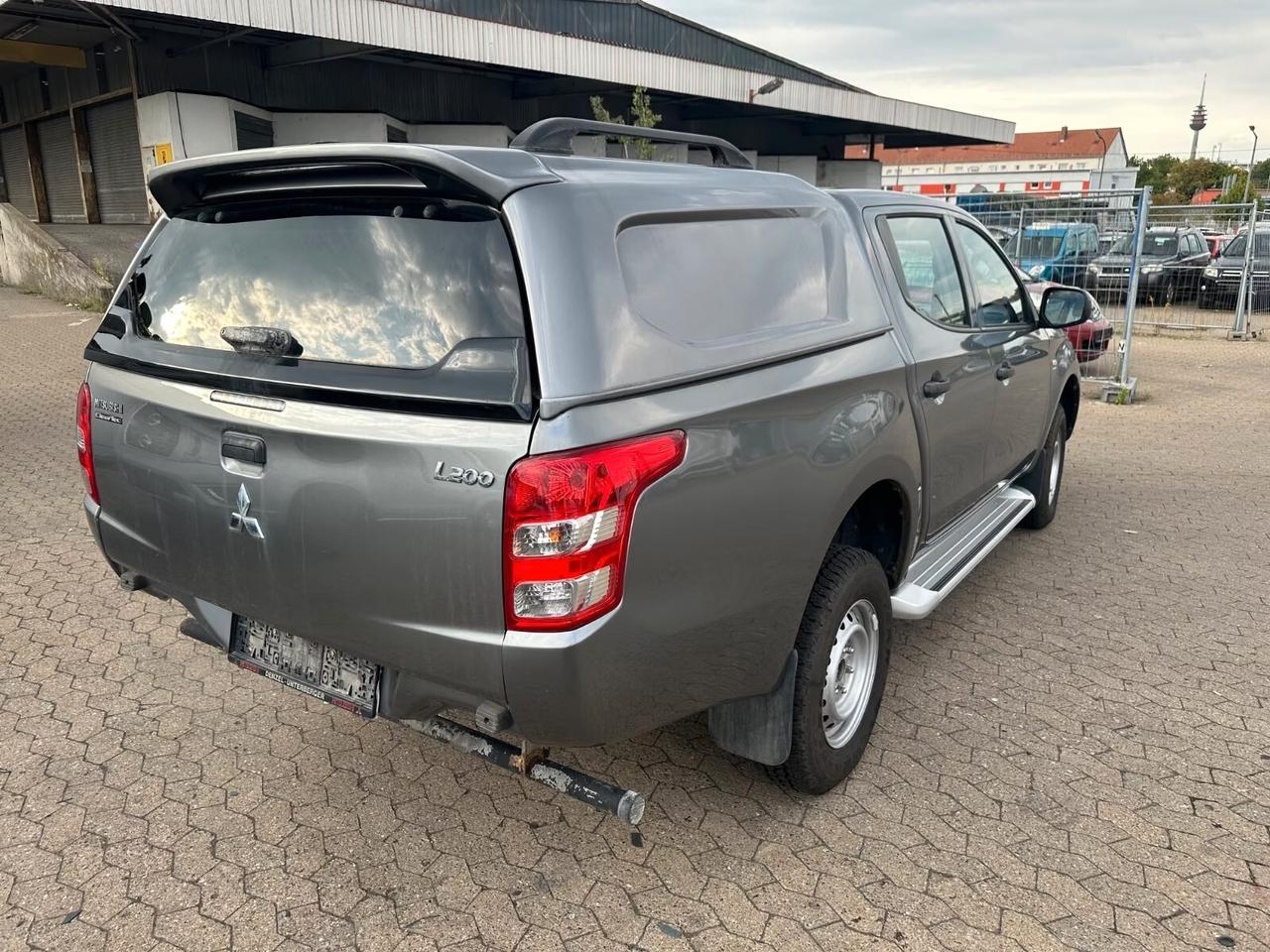 Mitsubishi L200 2.4 DI-D/154CV Double Cab Invite