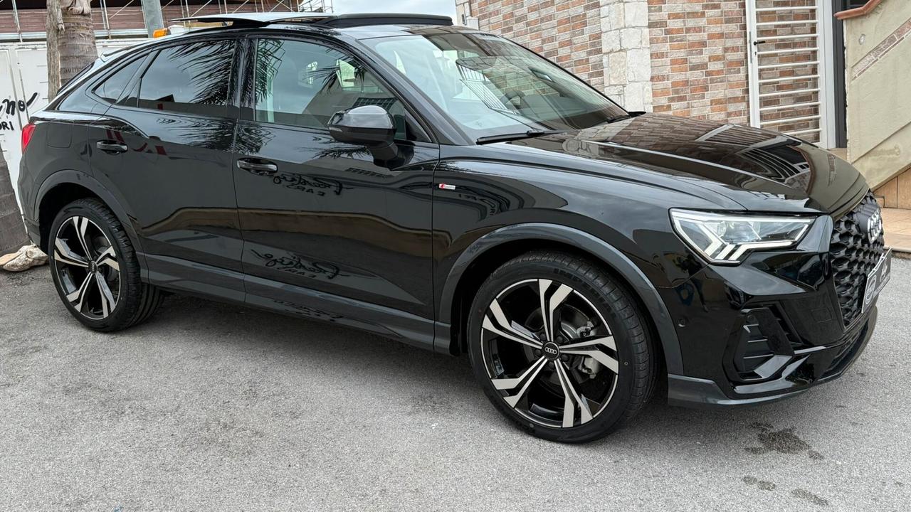 AUDI Q3 SPB 35 TDI IDENTITY BLACK KM0 2024 TETTO APRIBILE