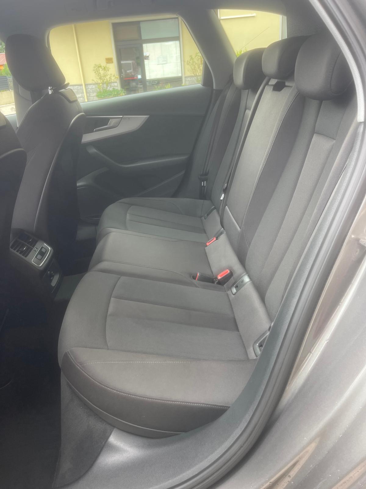 Audi A4 Avant 40 TDI S tronic line edition