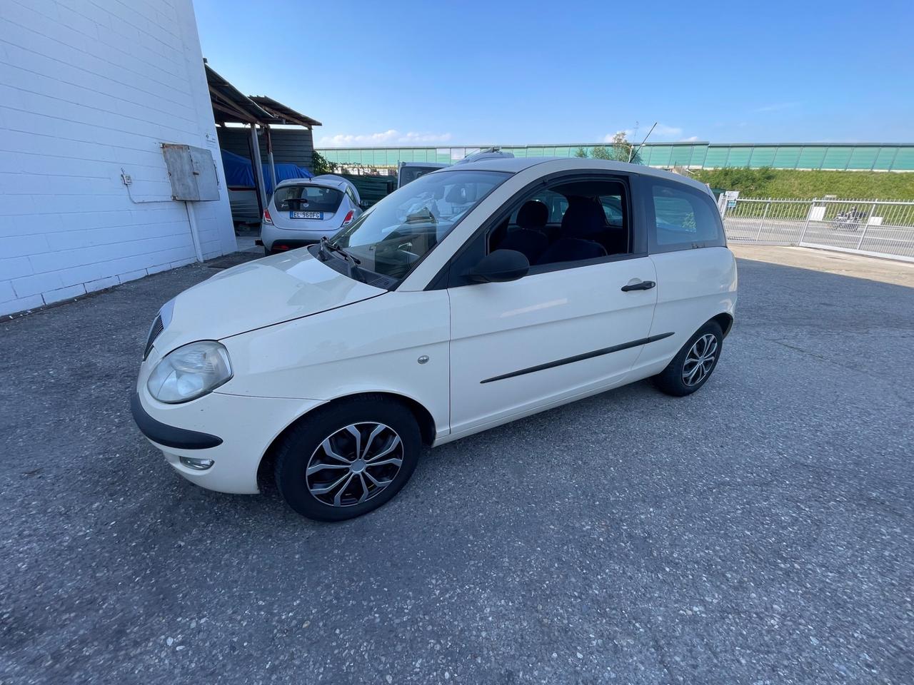Lancia Ypsilon 1.2 Oro