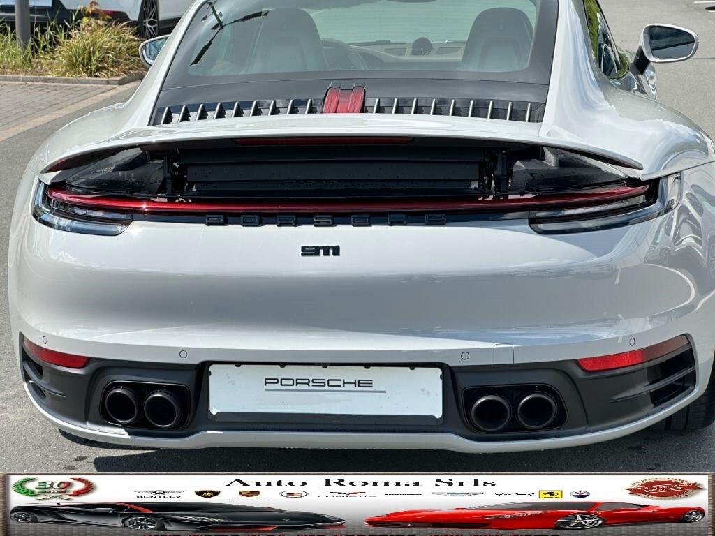 Porsche 911 Carrera 4 Sport Chrono